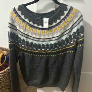 GAP Gray and Yellow Patterned Sweater